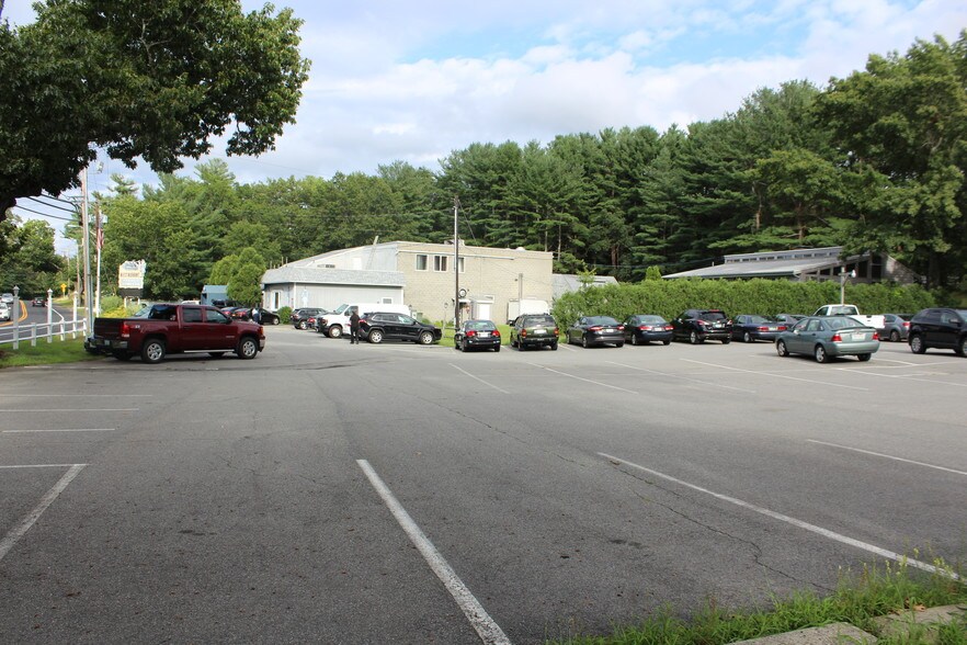 More Photos Of 96 Beach Rd, Salisbury Beach Storefront Retail Residential For Sale