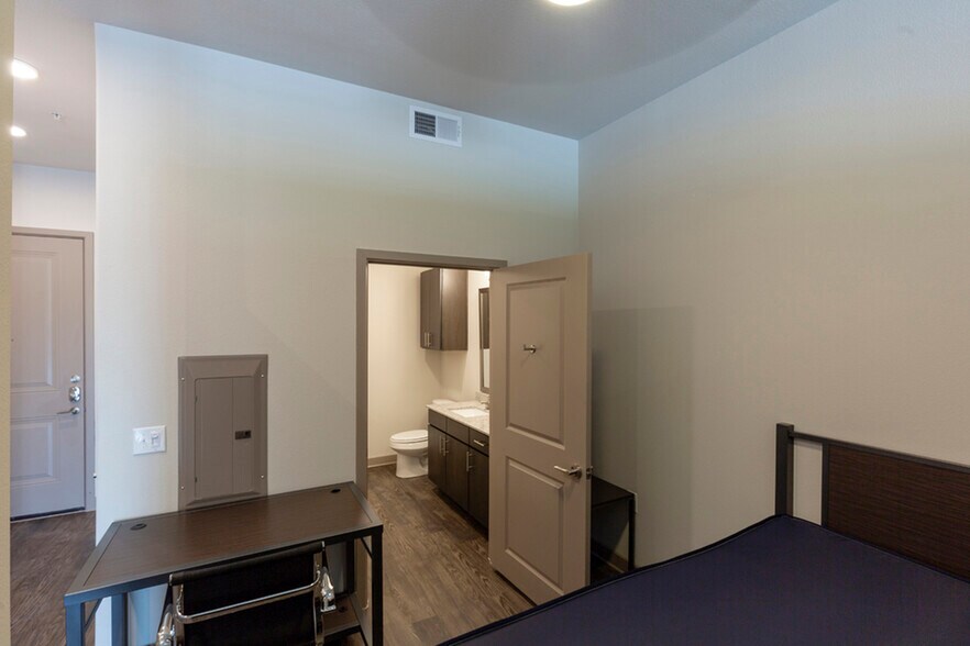 More Photos Of 3000 Northside Blvd, Richardson Multifamily For Sale
