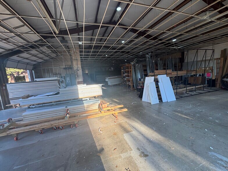 More Photos Of 3625 Valley Vista Dr, Fort Worth Warehouse For Sale