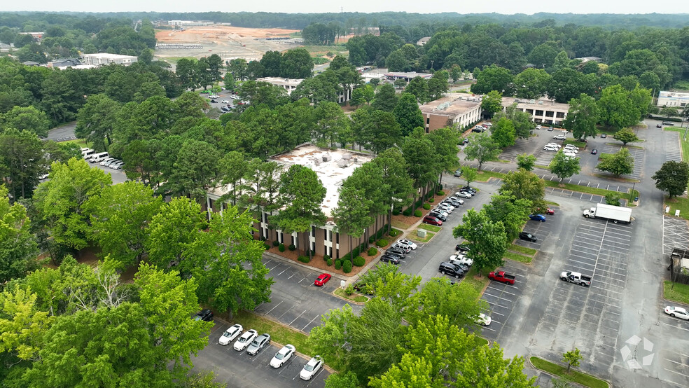 Primary Photo Of 5855 Executive Center Dr, Charlotte Unknown For Lease