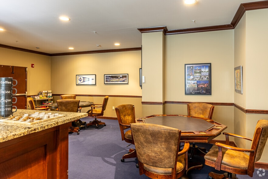 More Photos Of 13350 S Greenwood St, Olathe Apartments For Sale