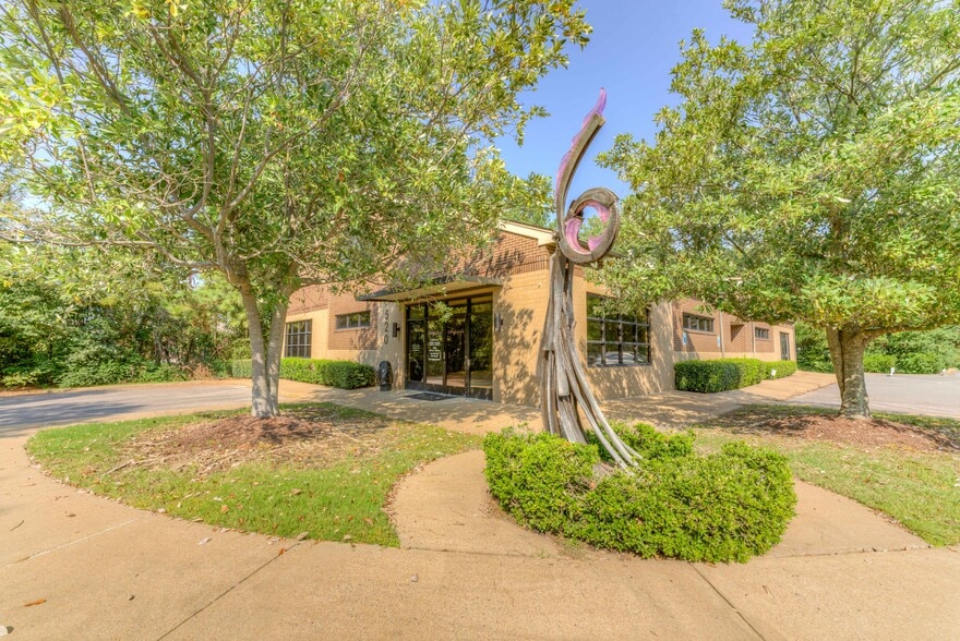 More Photos Of 520 Trinity Creek Cv, Cordova Medical For Sale