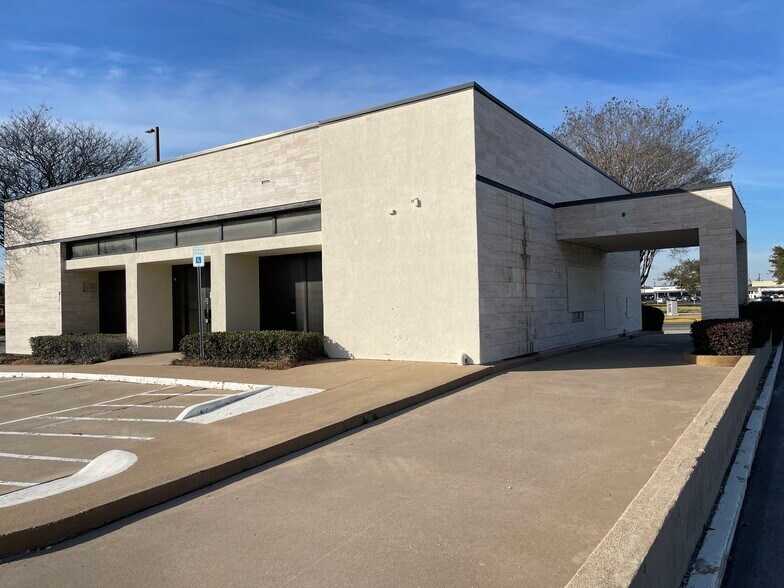 More Photos Of 5401-5413 S Braeswood Blvd, Houston Unknown For Lease