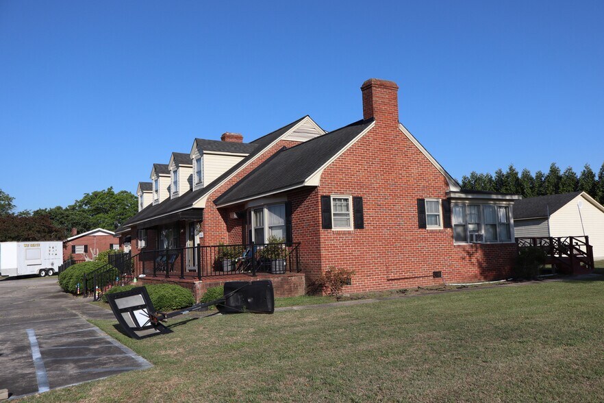 More Photos Of 1107 Erwin Rd, Dunn Healthcare For Sale