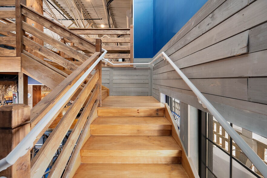 More Photos Of 12849 Ocean Gtwy, Ocean City Restaurant For Sale