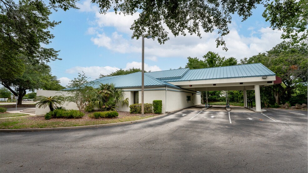 More Photos Of 201 S Nova Rd, Ormond Beach Bank For Lease