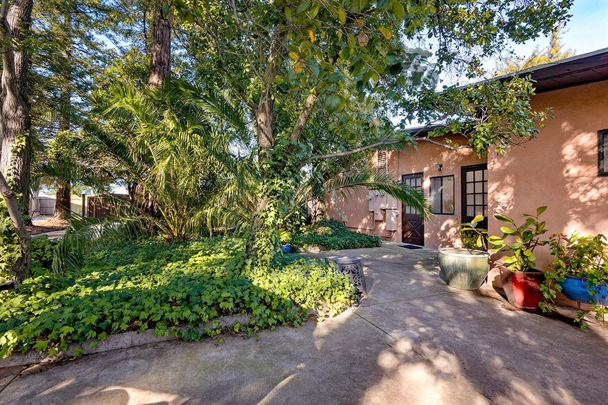 More Photos Of 75 Fremont Dr, Sonoma Storefront Retail Residential For Sale