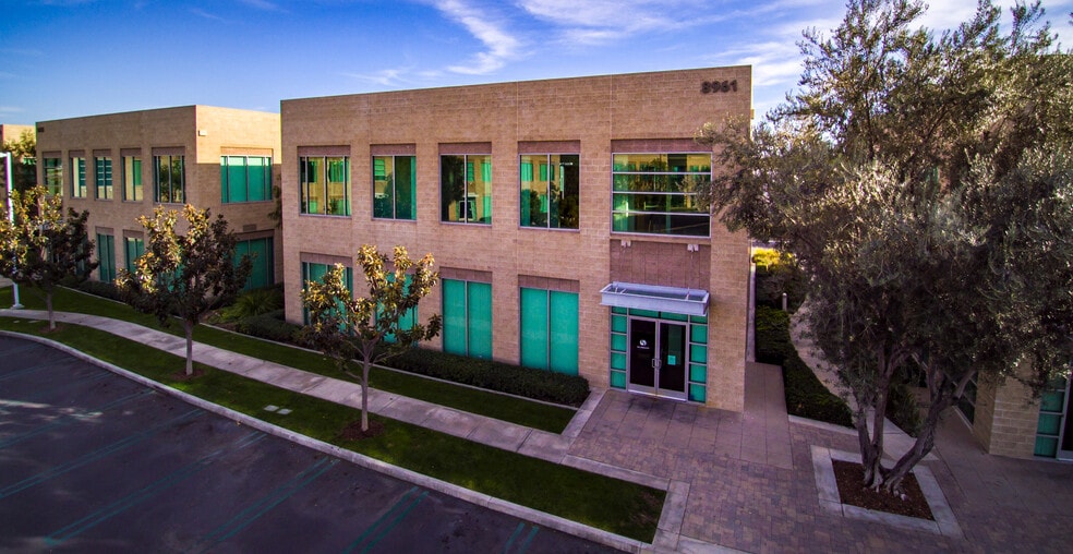More Photos Of 8961 Research Dr, Irvine Office For Sale