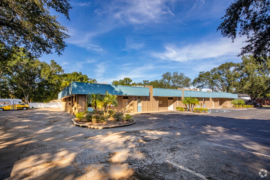 More Photos Of 2506 W Virginia Ave, Tampa Medical For Lease