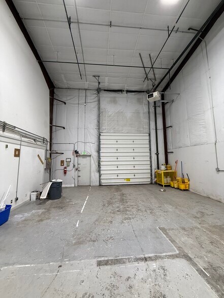 More Photos Of 410 Ida St W, Bremerton Warehouse For Lease