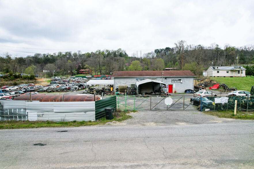 Primary Photo Of 740 Pine Brooke Rd, Morristown Auto Salvage Facility For Sale