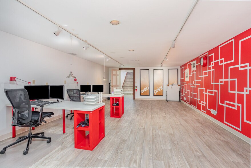 More Photos Of 311-321 Center Ave, Bay City Apartments For Sale