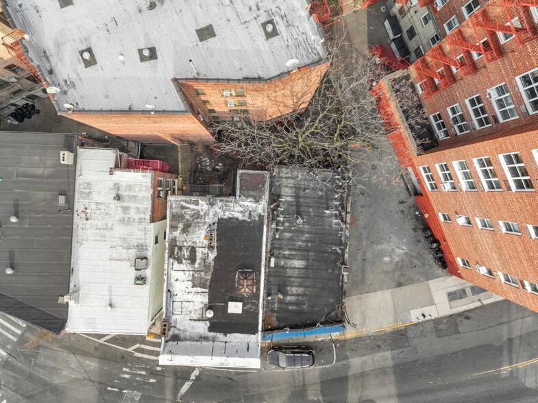 More Photos Of 3320 Fort Independence St, Bronx Freestanding For Sale