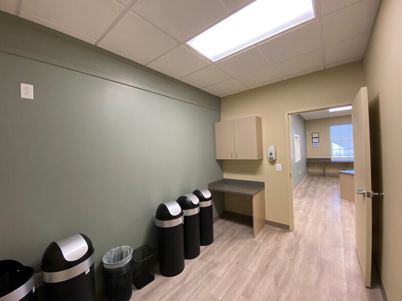 More Photos Of 11623 Philadelphia Rd, White Marsh Medical For Sale