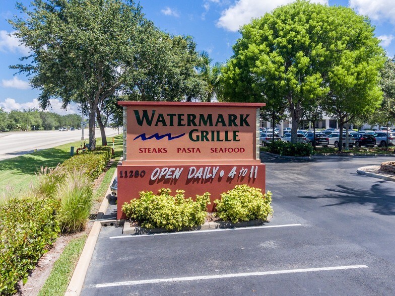 More Photos Of 11280 Tamiami Trl N, Naples Restaurant For Sale