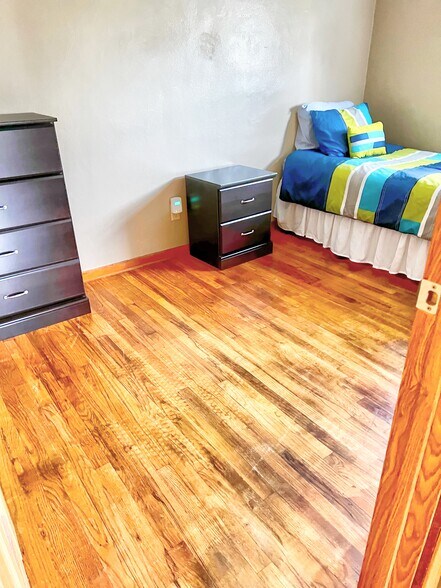 More Photos Of 5414 Homegardner Rd, Castalia Apartments For Sale
