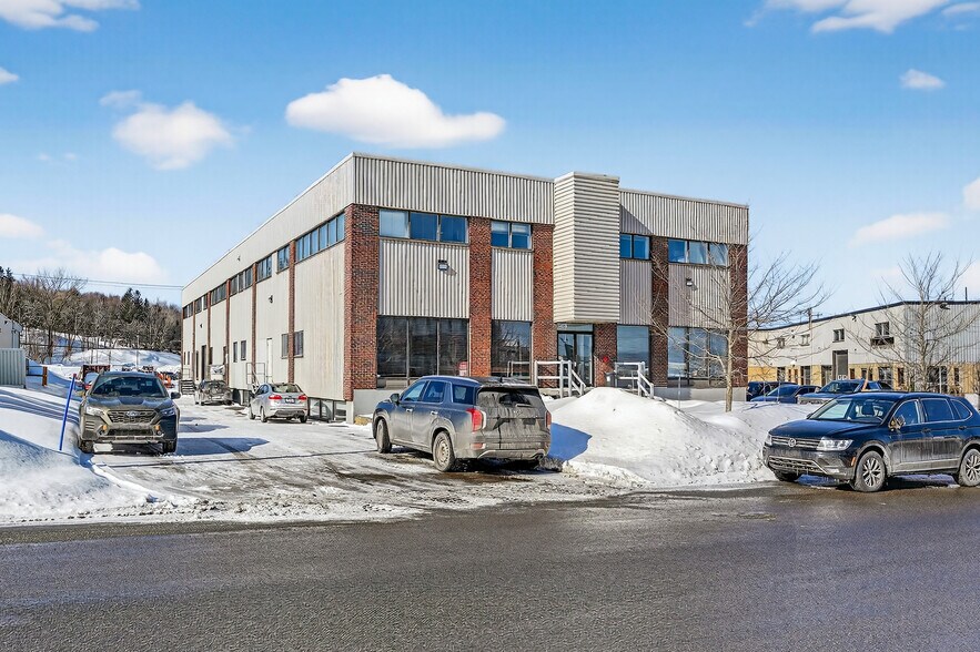 More Photos Of 650 Rue Graham-Bell, Québec Office For Sale