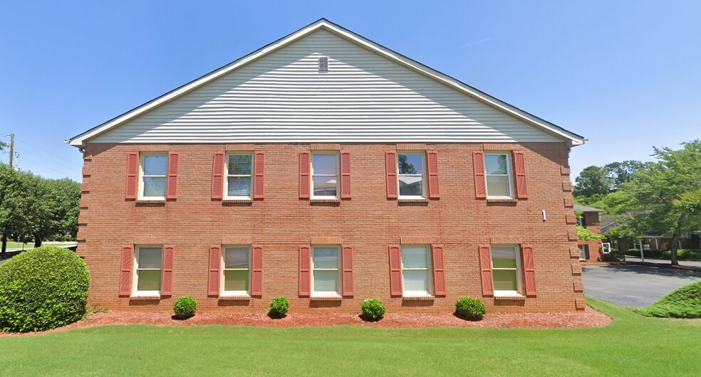 More Photos Of 2440 Sandy Plains Rd, Marietta Office For Sale