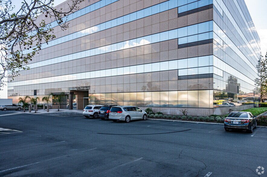 More Photos Of 430 N Vineyard Ave, Ontario Office For Lease