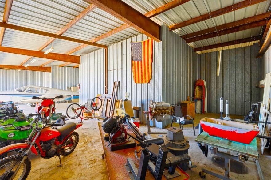 More Photos Of 318 Lindbergh Dr, Roanoke Specialty For Sale