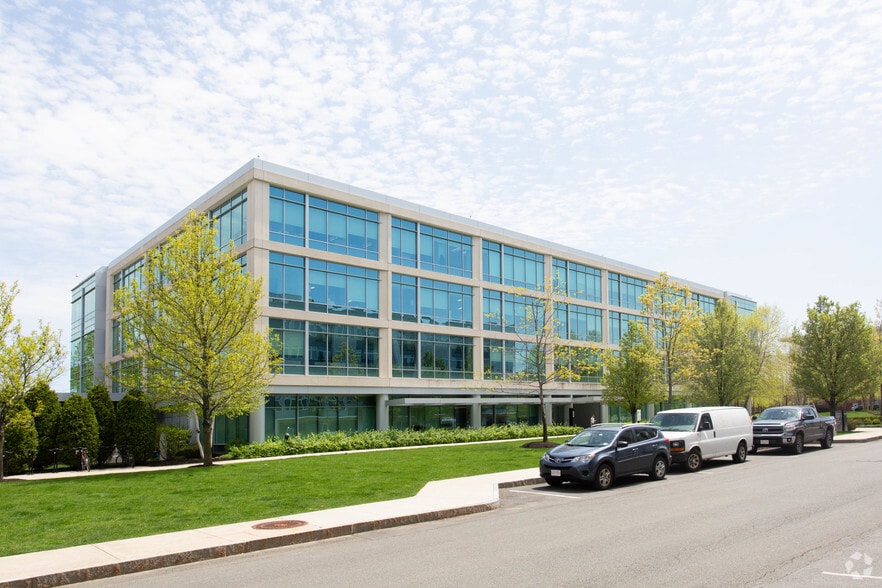 More Photos Of 200 Rivers Edge Dr, Medford Office For Lease