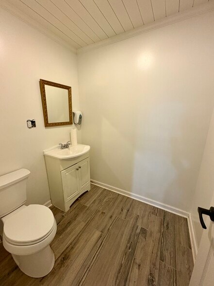 More Photos Of 8509 Egan Hwy, Crowley Warehouse For Sale