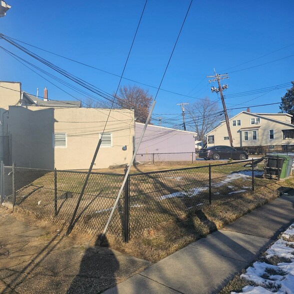 More Photos Of 6401-6405 Belair Rd, Baltimore Storefront Retail Office For Sale