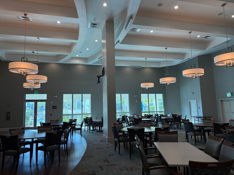 More Photos Of 2500 Edwards Dr, Fort Myers Apartments For Lease