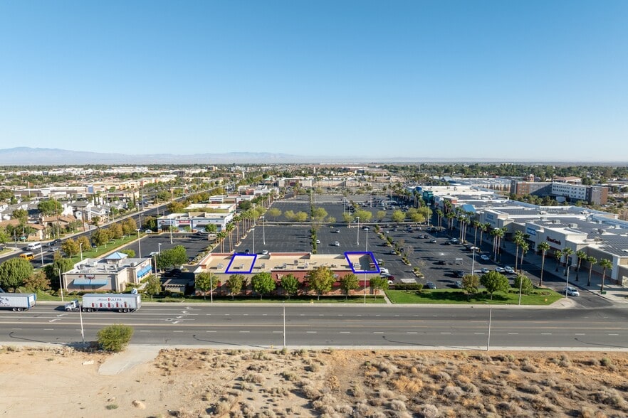 More Photos Of 39176-39532 10th St W, Palmdale Unknown For Lease