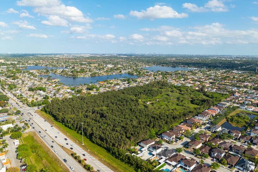 More Photos Of Miami Gardens Dr & NW 87th Ave, Miami Gardens Freestanding For Lease