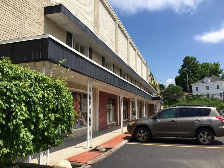 More Photos Of 560 W Third St, Jamestown Office For Lease