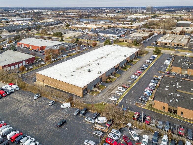 More Photos Of 1201-1207 Remington Rd, Schaumburg Warehouse For Lease