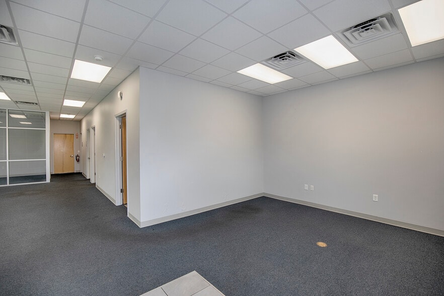More Photos Of 1201 Butler Rd, League City Warehouse For Sale