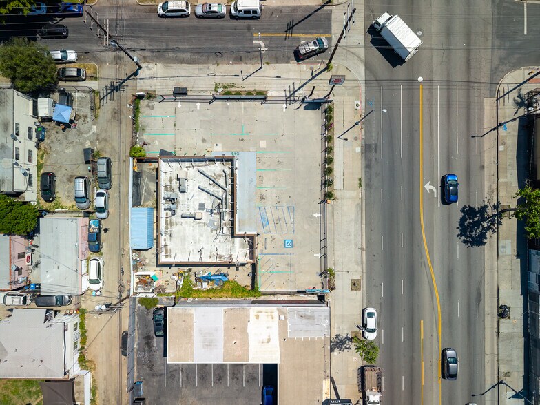 More Photos Of 853 E Manchester Ave, Los Angeles Restaurant For Sale