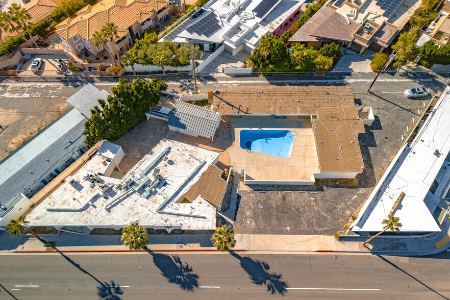 More Photos Of 2249 N Palm Canyon Dr, Palm Springs Hotel For Sale