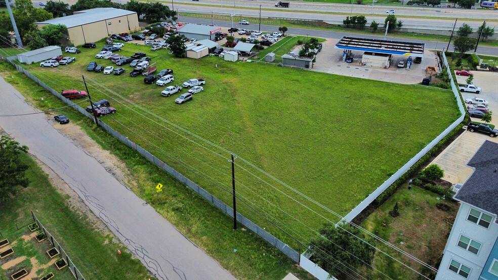 Primary Photo Of 5919 E Ben White Blvd, Austin Auto Dealership For Sale