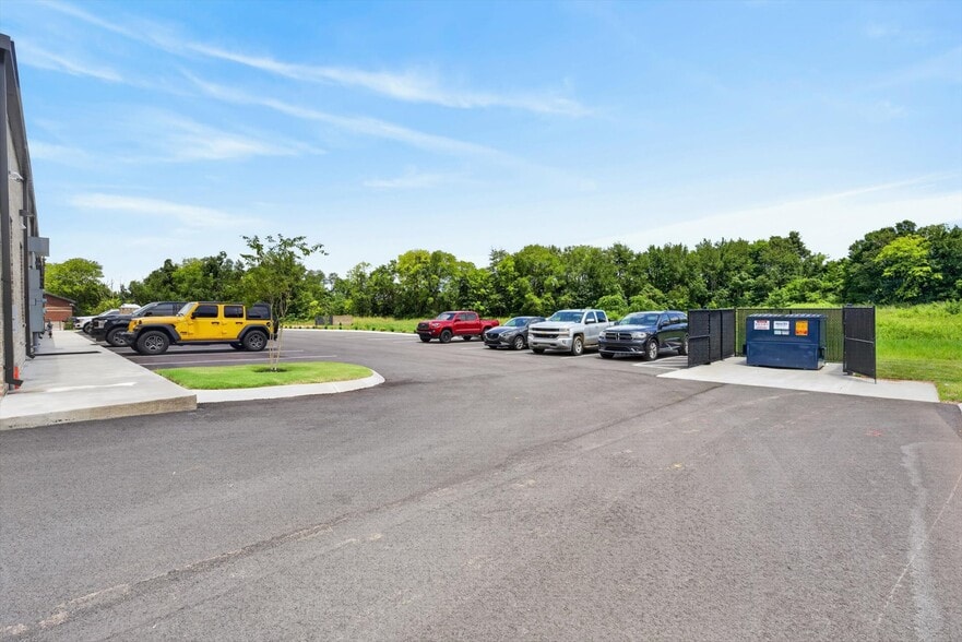 More Photos Of 625 Hornbuckle Rd, Clarksville Healthcare For Lease