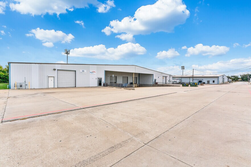 Primary Photo Of 915 W Mayfield Rd, Arlington Distribution For Lease