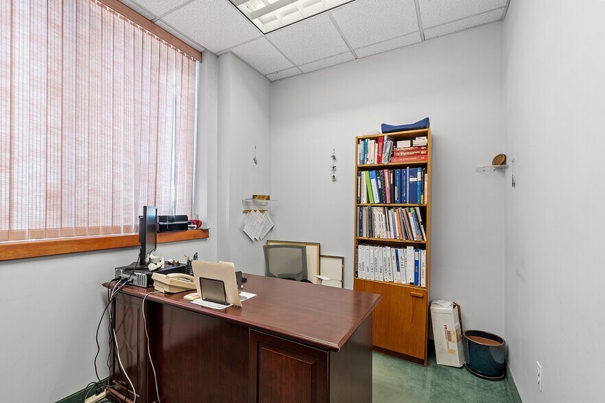 More Photos Of 333 Shrewsbury St, Worcester Warehouse For Lease