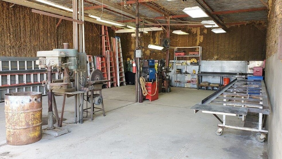 More Photos Of 41614 102nd St E, Palmdale Industrial For Lease