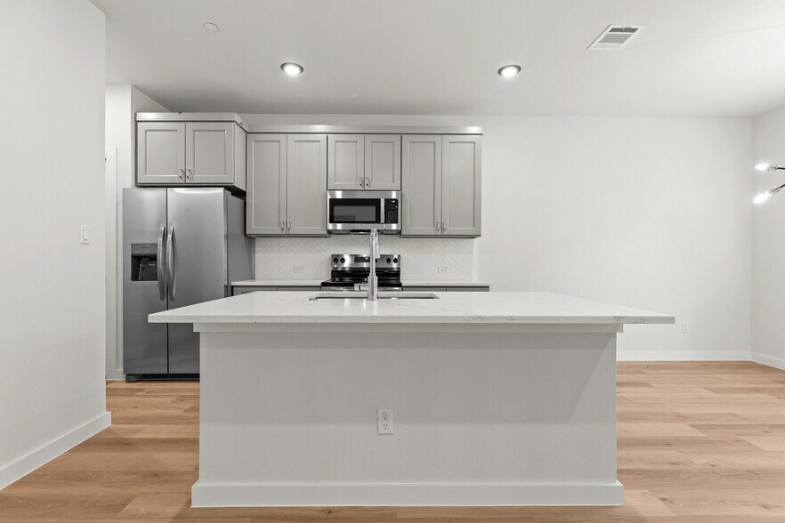 More Photos Of 2600 Gattis School Rd, Round Rock Apartments For Sale