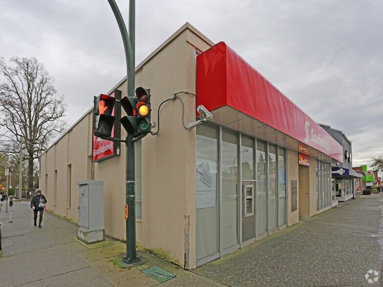 Primary Photo Of 445 6th St, New Westminster Bank For Lease