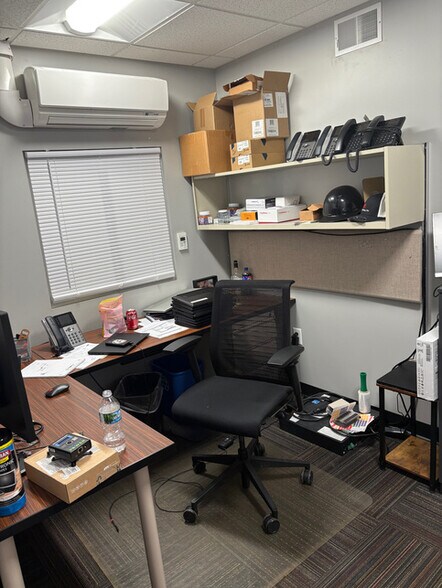 More Photos Of 2360 Oak Industrial Dr NE, Grand Rapids Flex For Sale