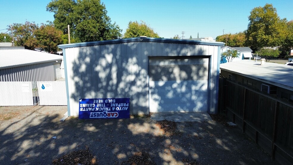 More Photos Of 1755 Jackson Ave., Escalon Freestanding For Sale