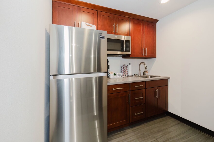 More Photos Of 5706 Bethel Rd, Port Orchard Warehouse For Sale