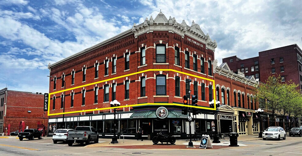 Primary Photo Of 604 Lafayette St, Waterloo Office For Sale