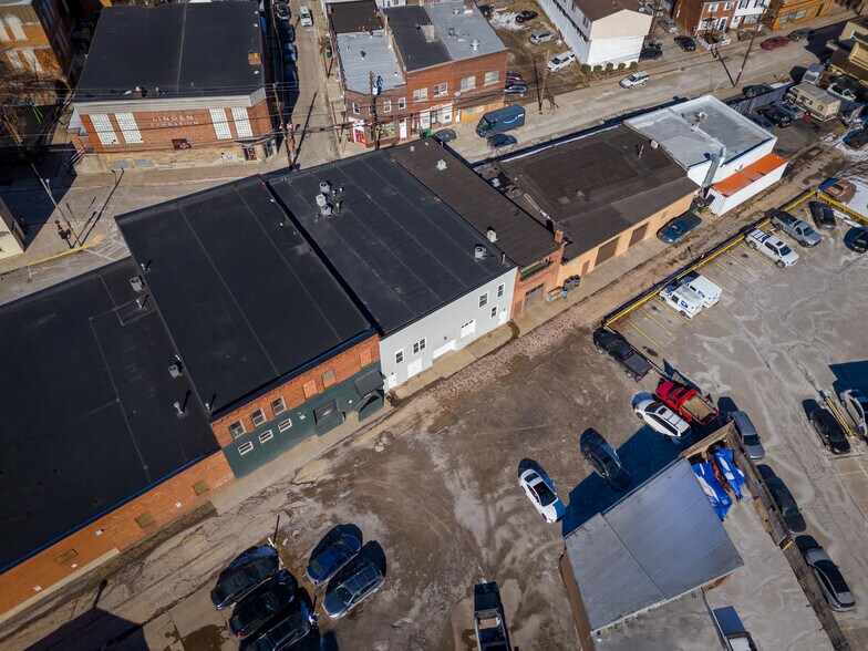 More Photos Of 1045 N Canal St, Pittsburgh Office For Sale