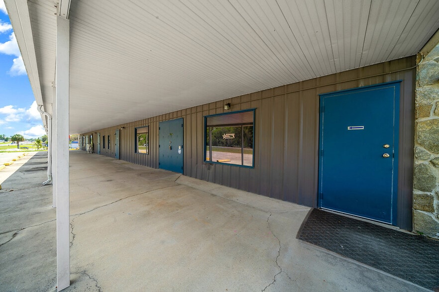 More Photos Of 9732 SE US Highway 441, Belleview Warehouse For Lease