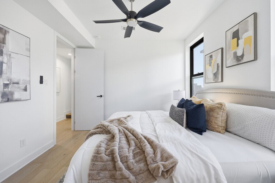 More Photos Of 2631 Kirby st, Dallas Multifamily For Sale