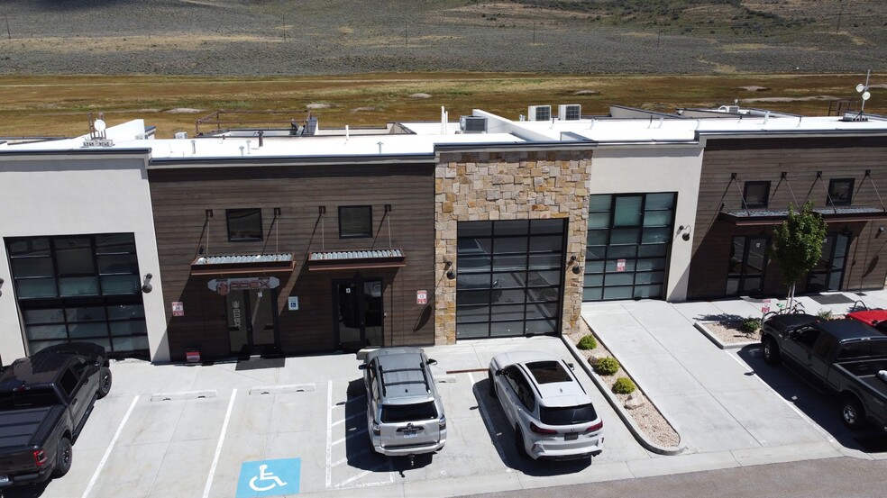 Primary Photo Of 4554 Forestdale Dr, Park City Light Manufacturing For Sale